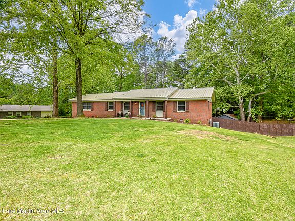 3rd image of 1335 Clubview Dr