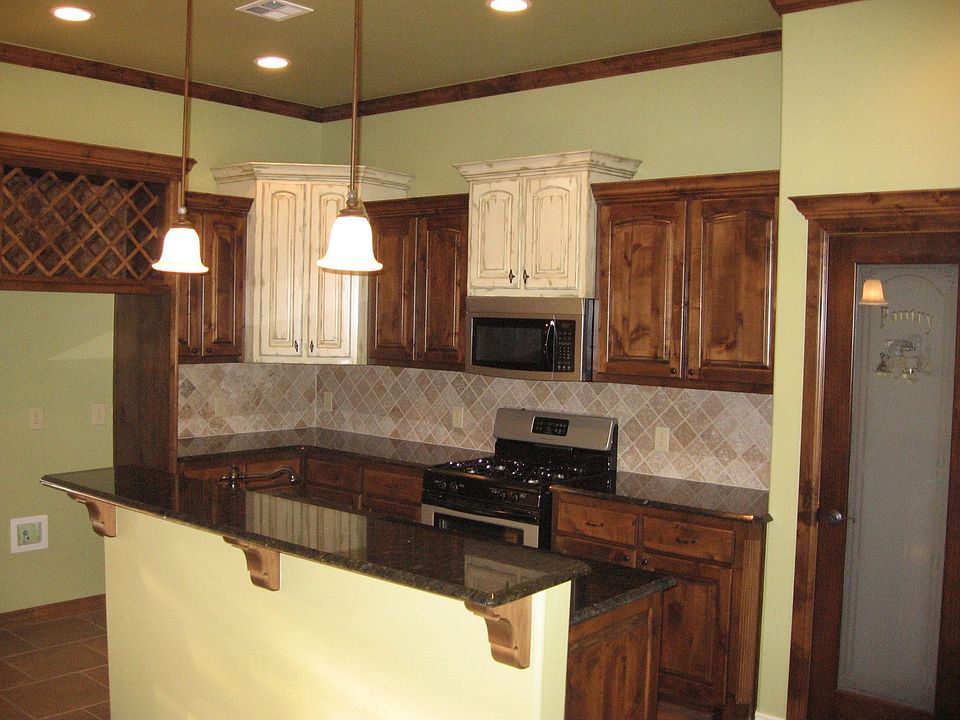 2nd image of 608 Palermo Cir