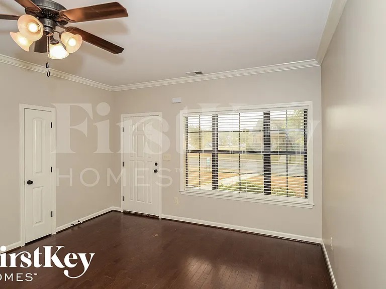 7701 Timber Leaf Ln — Photo 3