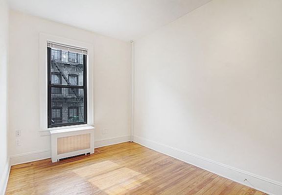 3rd image of 31-37 34th St #2C