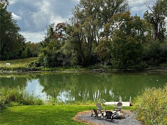 4th image of 7023 River Rd