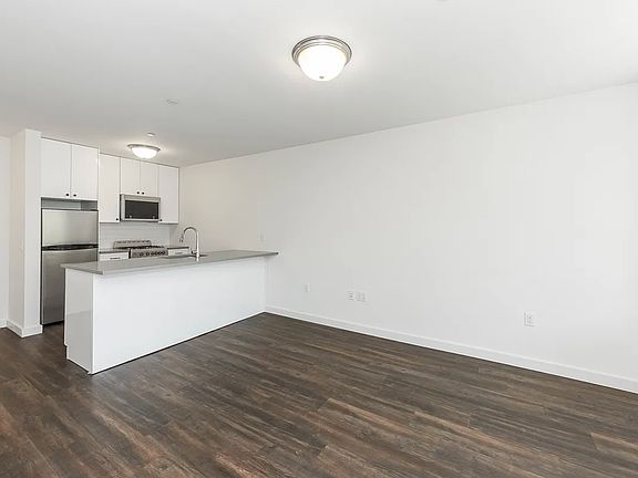 4th image of 25-53 38th St #4A