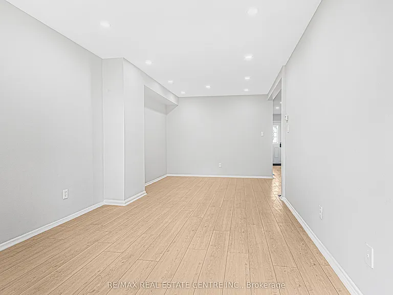 Trowbridge Dr — Photo 11