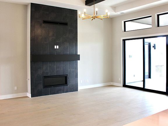 Lauren II F family room