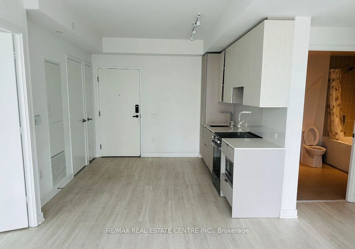 2 bed, $2,600 — Photo 2