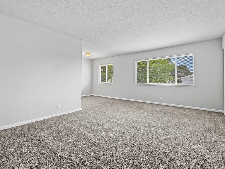 Mercury West Apartments — Photo 7