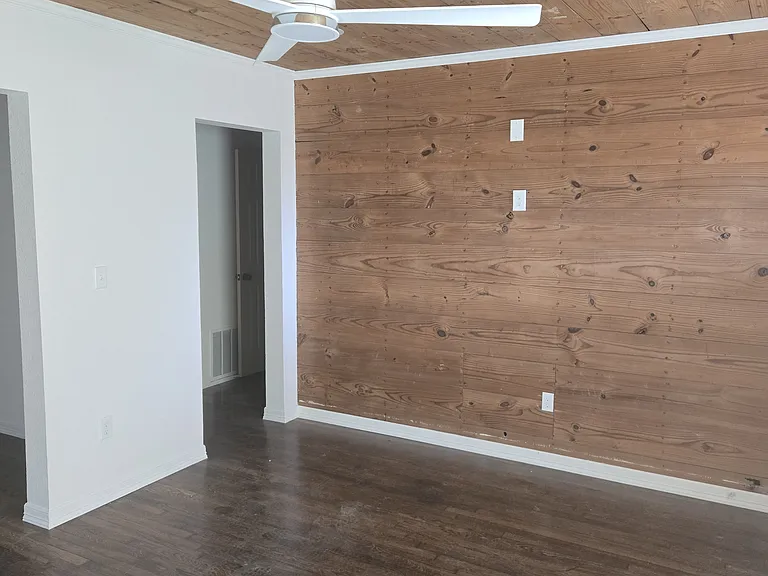 415 N 23rd St — Photo 2