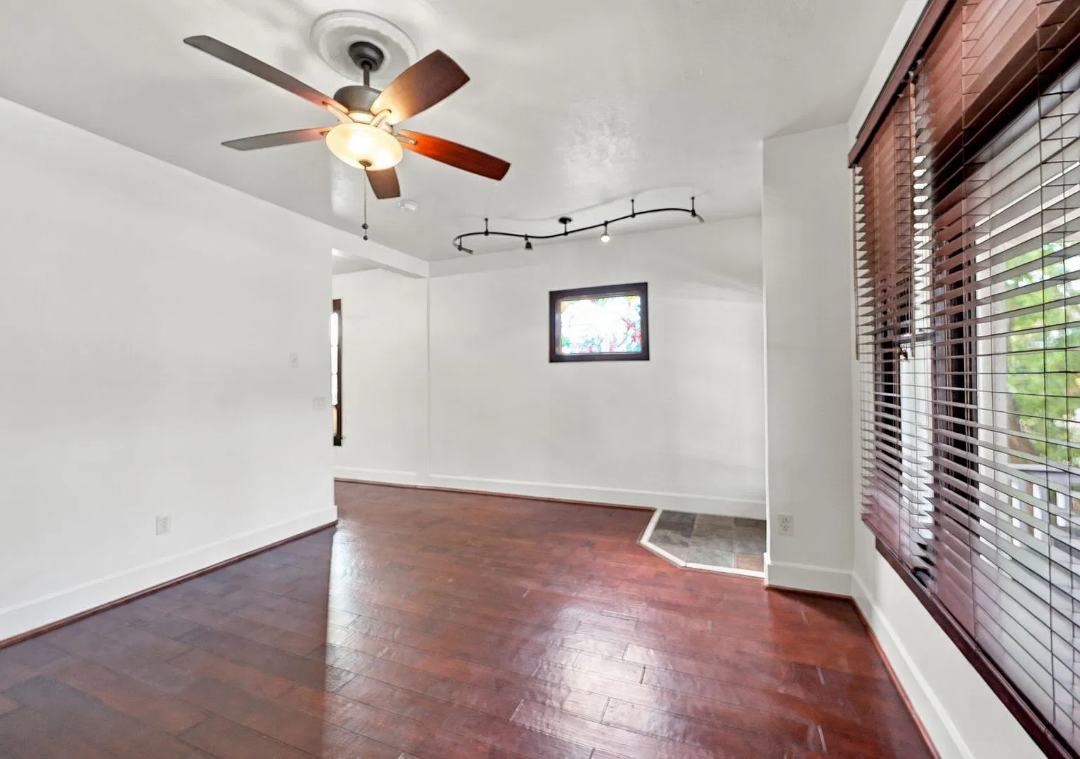 The Historic Capitol Apartments — Photo 4