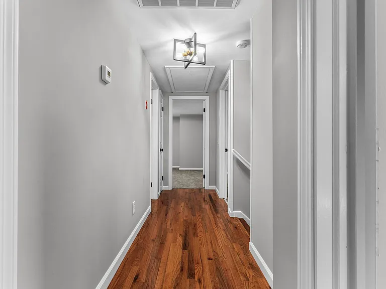 40 Harkness Dr — Photo 8