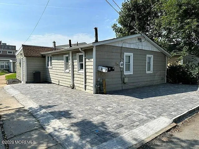 2 bed, 1000 sqft, $3,000 — Photo 3