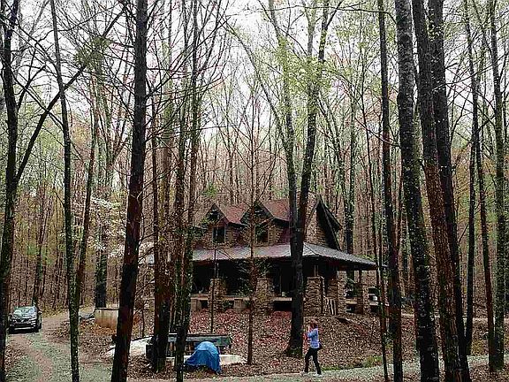 2nd image of Dry Creek Ln