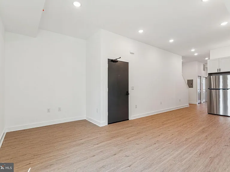 1028 W Dauphin St #3 — Photo 3