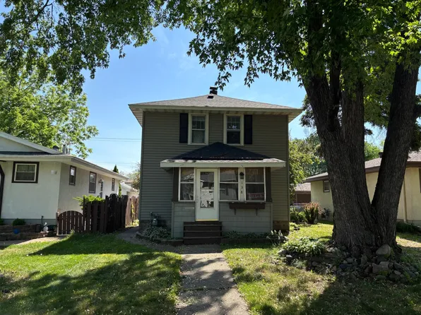 138 13th Ave N, South Saint Paul, MN 55075
