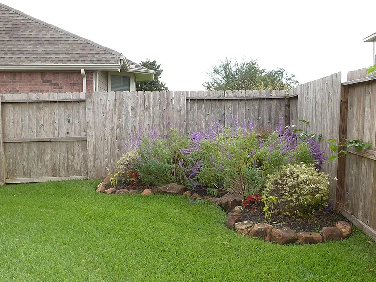 4823 Cypress Spring Dr — Photo 29