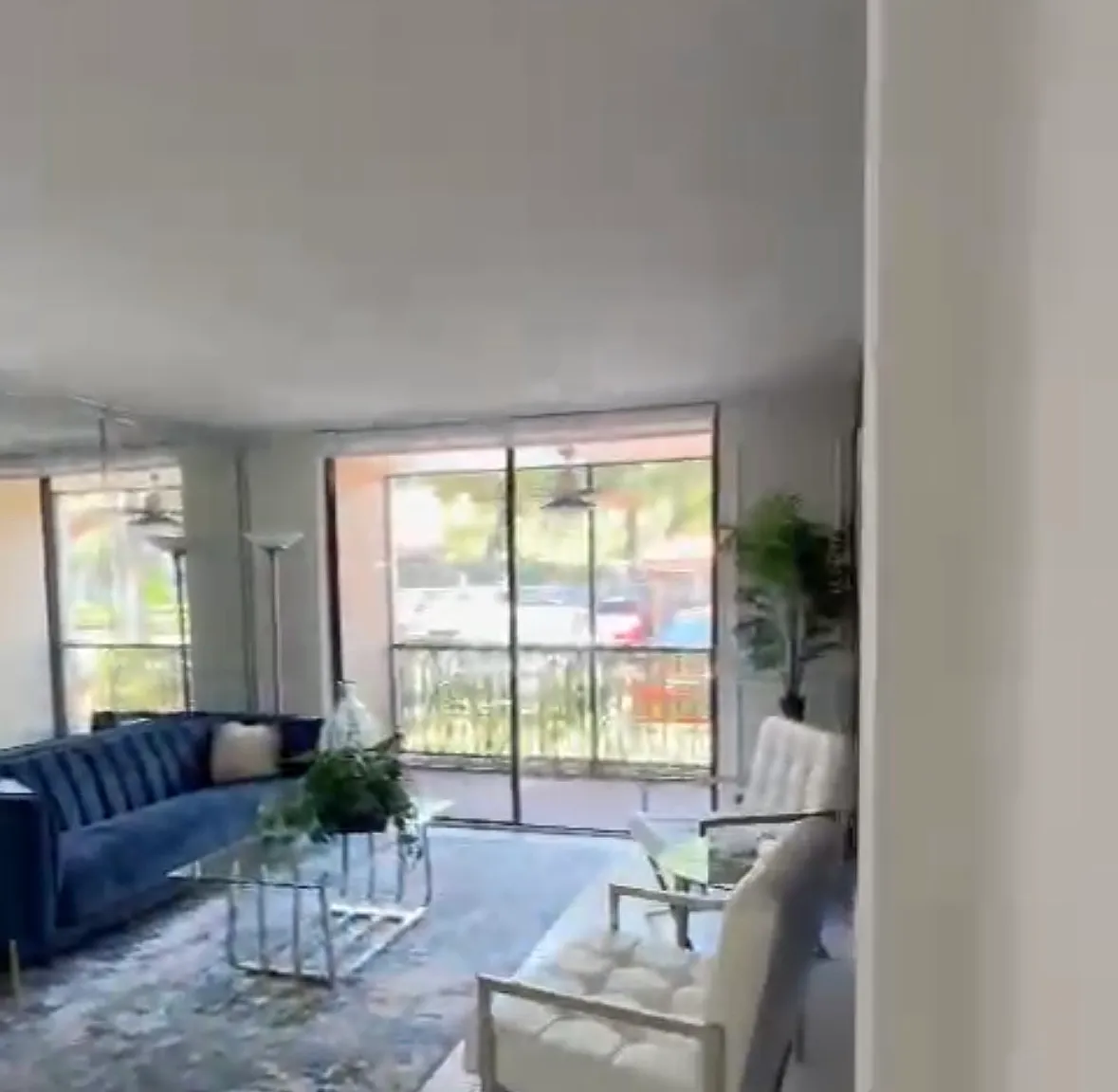 1 bed, 800 sqft, $1,990 — Photo 4