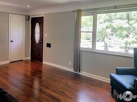 4th image of 25 Forest Ave