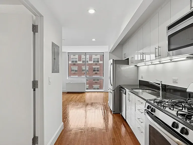 225 Schermerhorn St #16K — Photo 4