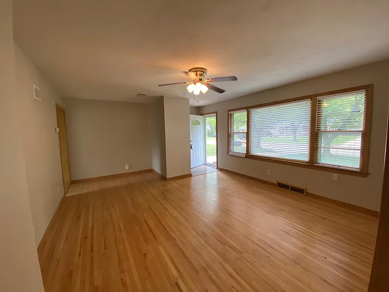 6127 E Rockwood Rd — Photo 23