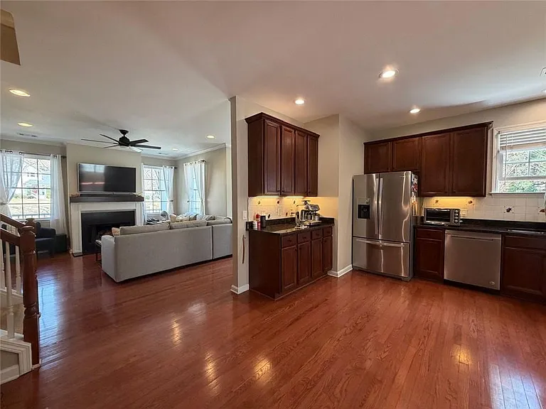 2332 Trellis Ln SE — Photo 7