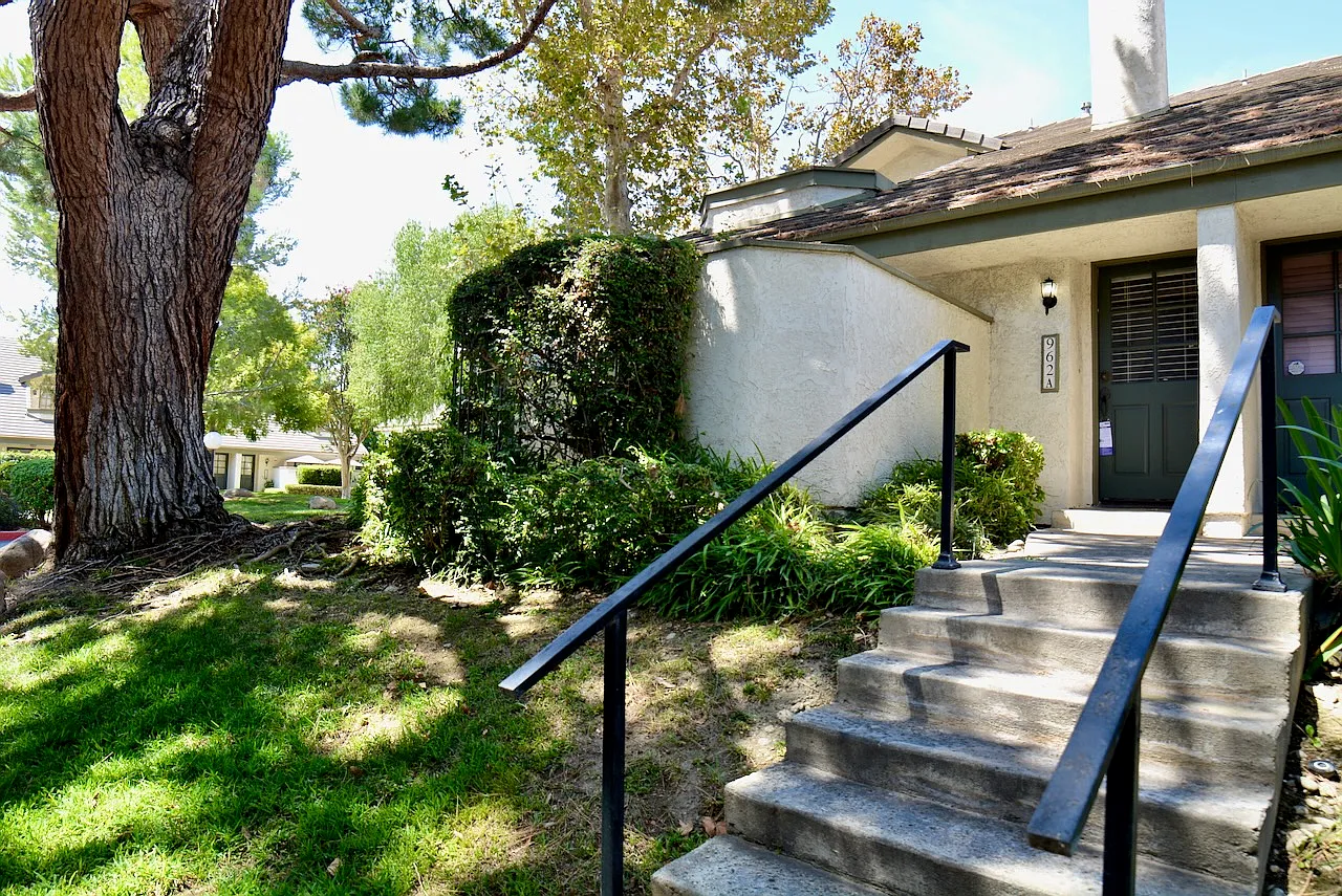 2 bed, 2.5 bath, 1120 sqft, $2,600 — Photo 4