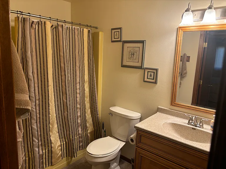 212 E Doty Ave #1 — Photo 9