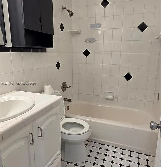 2240 NE Rustic Way — Photo 9