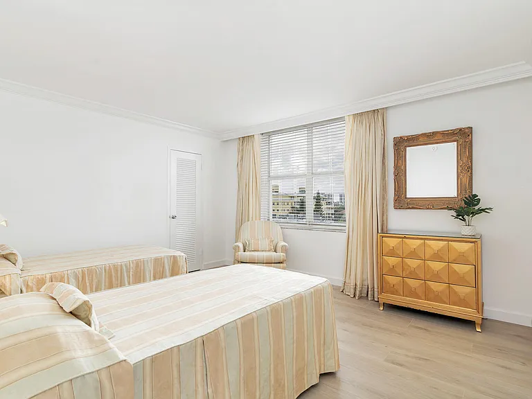 354 Chilean Ave #6C — Photo 10