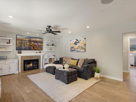 4th image of 14175 Eton Ave
