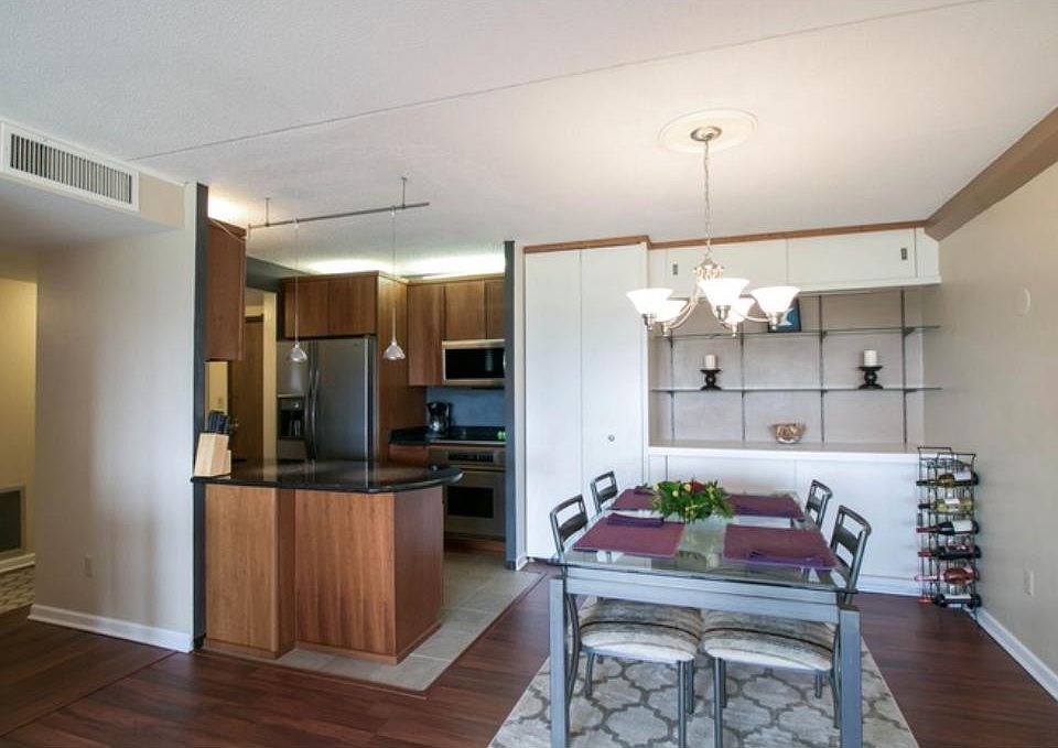 1st image of 1920 S 1st St APT 706