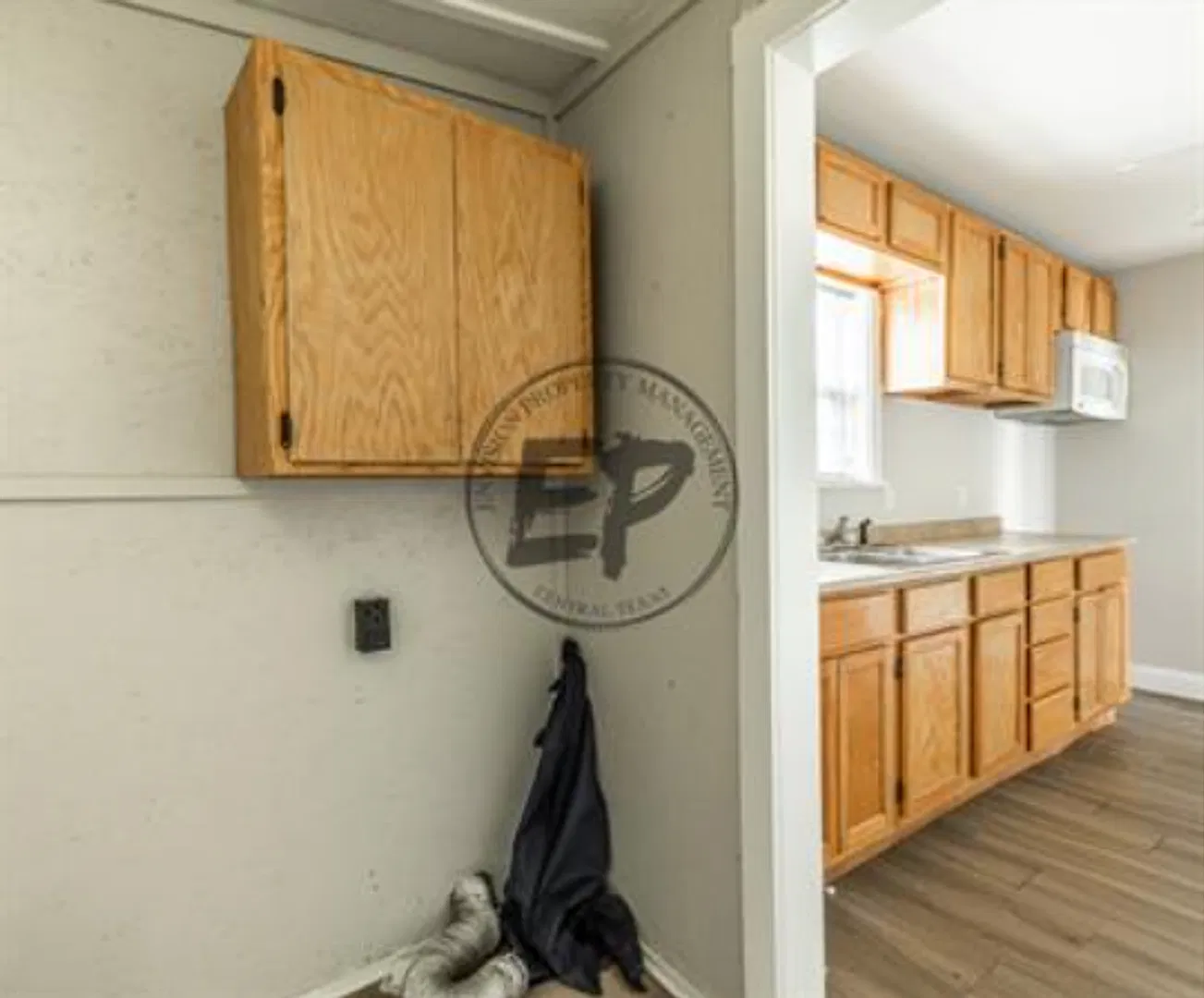 2 bed 1 Bath For Lease! — Photo 3