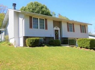717 Boca Chica Dr, Fenton, MO 63026
