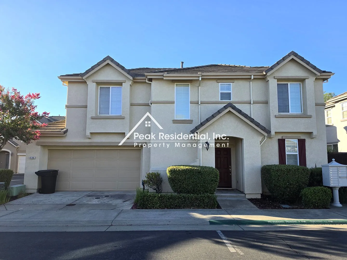 Very Nice 3bd/2.5ba Townhome Condo! — Photo 2