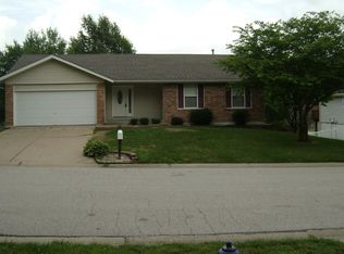 205 Universal Dr, Saint Peters, MO