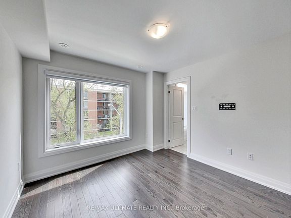 5th image of 14 Creekbank Rd APT 2