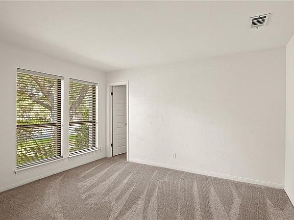 3rd image of 4707 Whispering Valley Dr