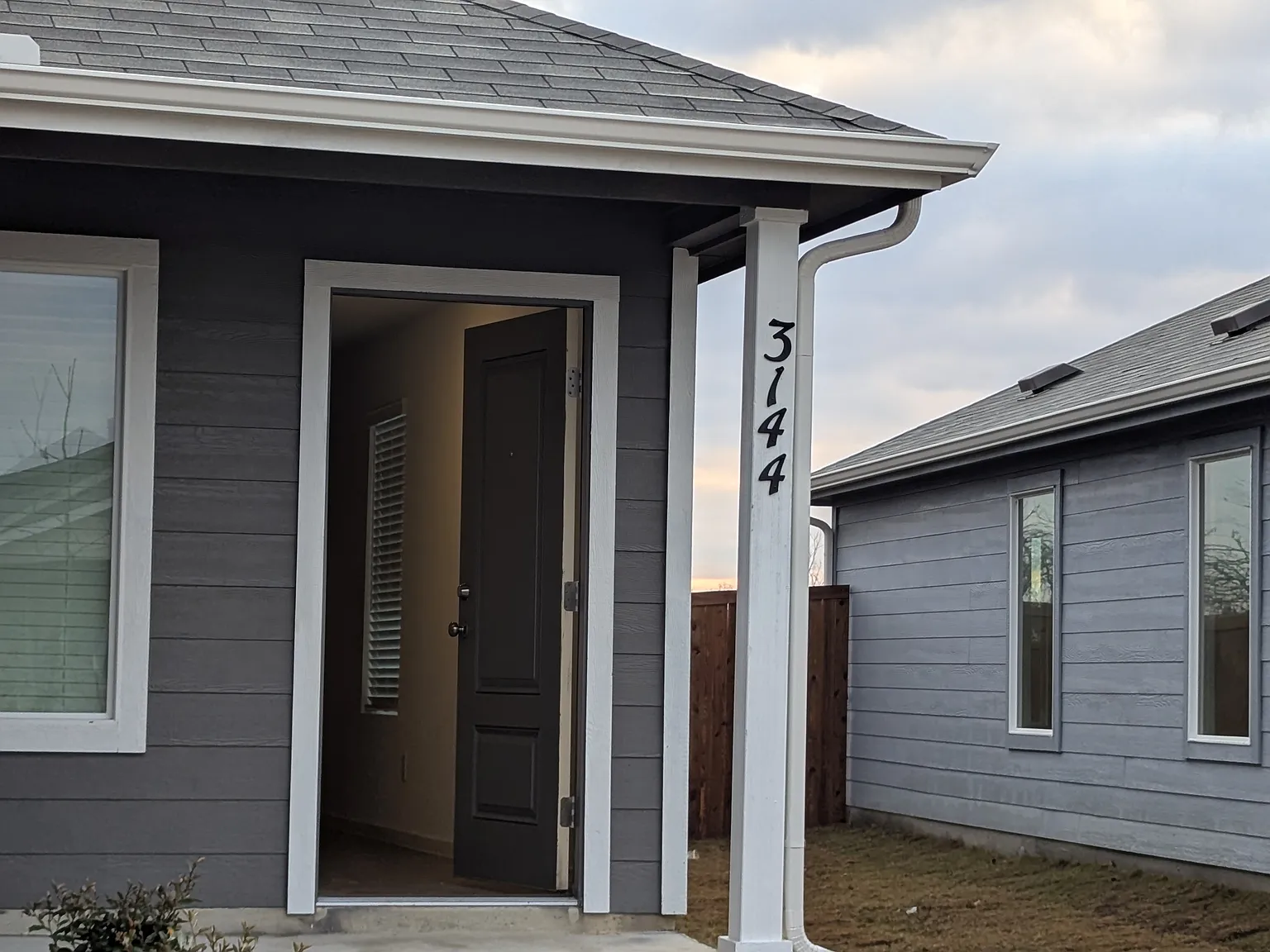 3 bed, 1411 sqft, $1,795 — Photo 3