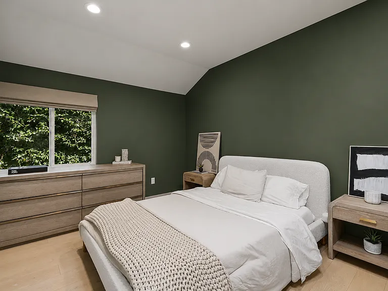 14822 Morrison St — Photo 18