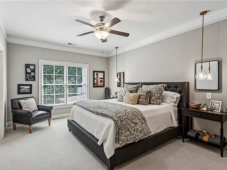 2115 Howell Mill Rd NW — Photo 40