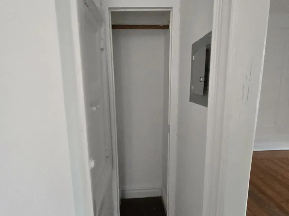 33 Bank Street image 5 of 10