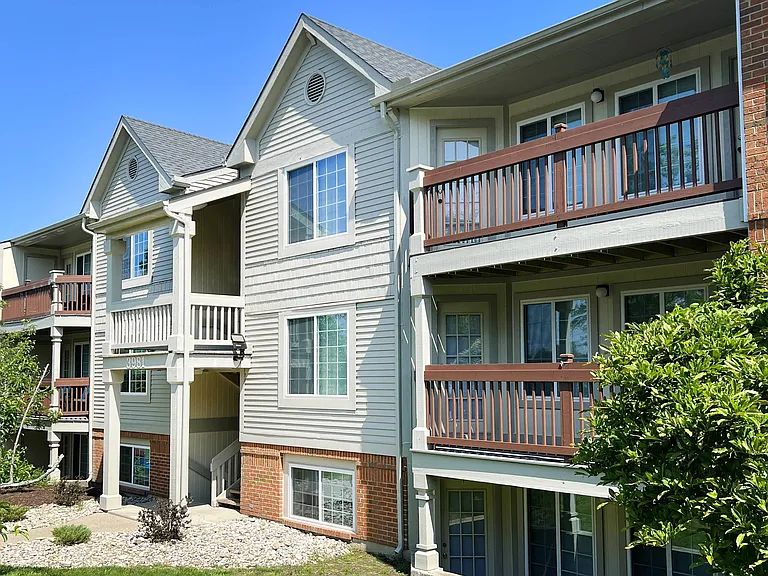 The Vinings Apartments — Photo 8