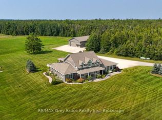 33 Dunks Bay Rd, Northern Bruce Peninsula, ON N0H 2R0