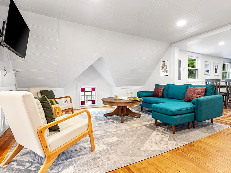 2 Sargent St #3 — Photo 22