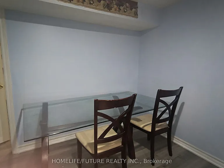 79 Carisbrooke Sq #BASEMENT — Photo 9