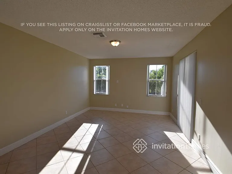 1900 NW 193rd Ave — Photo 5