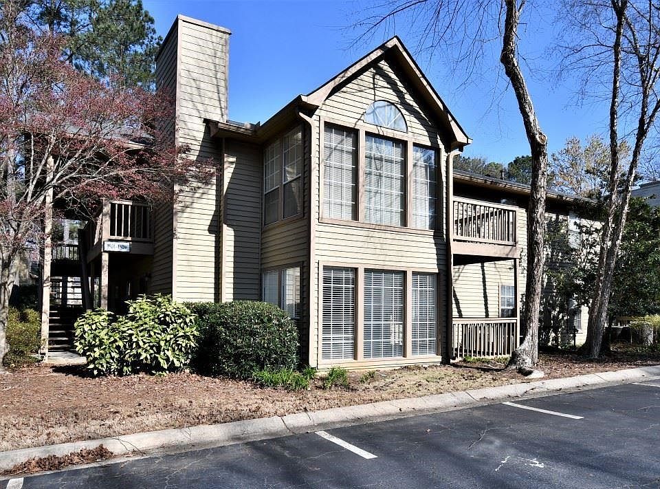 1st image of 1502 Country Park Dr SE