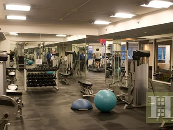 446 Kent Avenue image 1 of 3