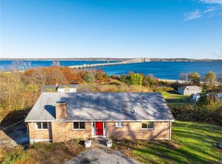 227 Fleetwood Dr, Saunderstown, RI 02874