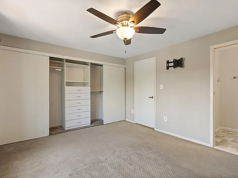 929 S Taylor St — Photo 13