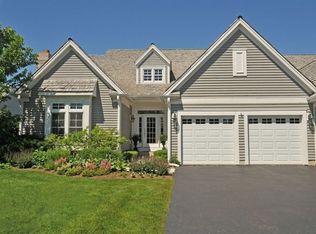 120 S Newport Ct, Lake Forest, IL 60045