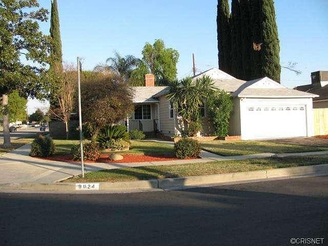 Quiet neighborhood on cul-de-sac